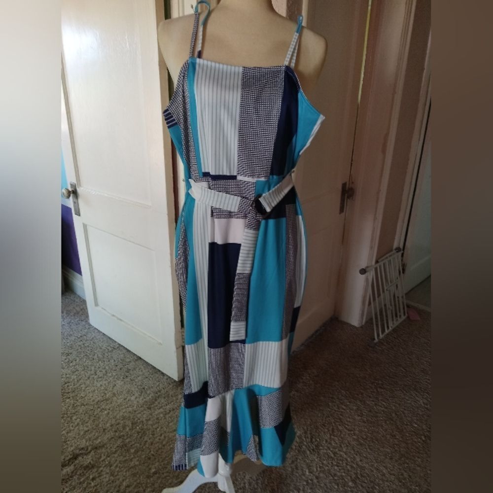 Color Block Strappy Mermaid Dress